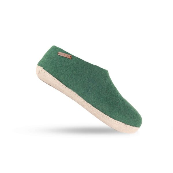 Papuci din lână realizate manual cu talpă din piele de căprioară /Design danez de la SHUS/Culoare: Verde